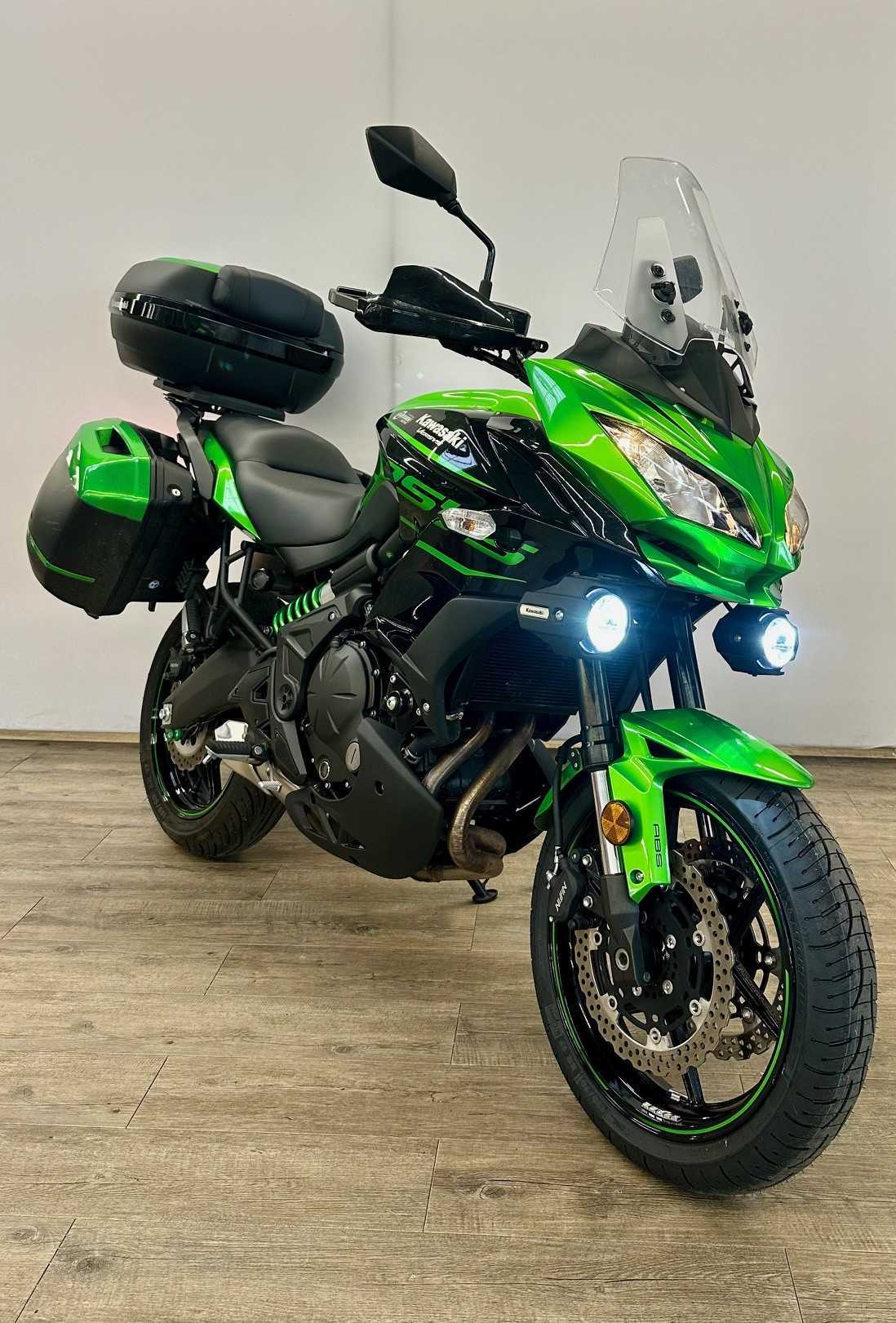 Kawasaki KLE 650 Versys Grand Tourer 2017 HD vue 3/4 droite