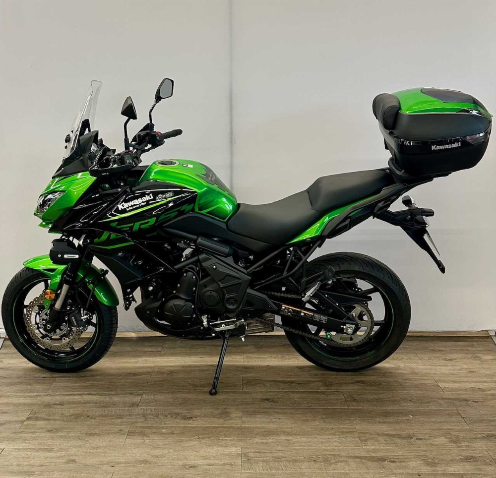 Kawasaki KLE 650 Versys Grand Tourer 2017 vue gauche