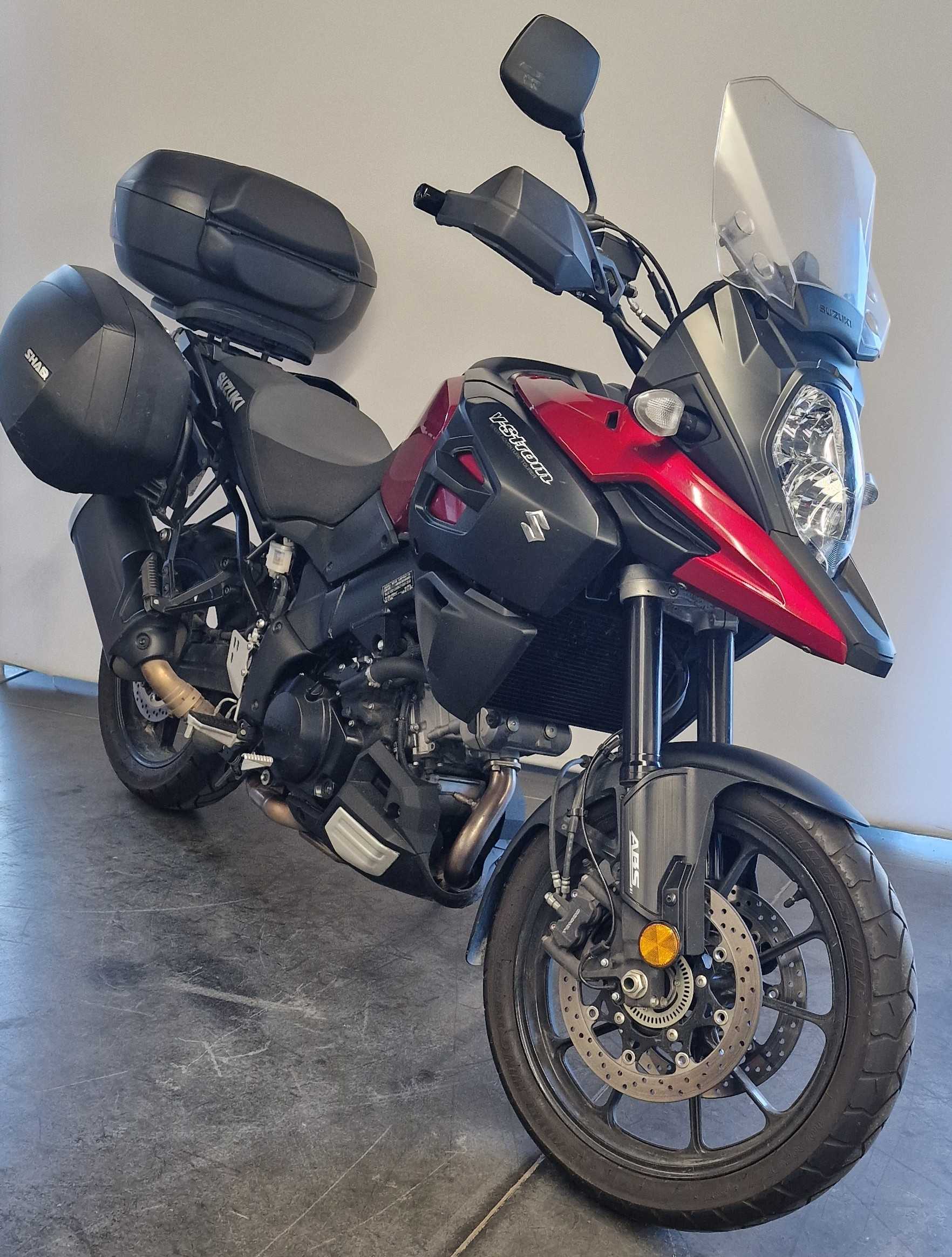 Suzuki DL 1000 V-Strom 2020 HD vue 3/4 droite