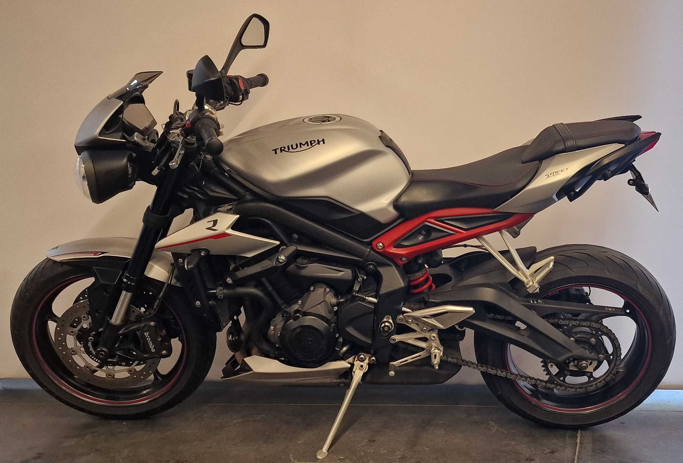 Triumph STREET TRIPLE 765 R 2019 HD vue gauche