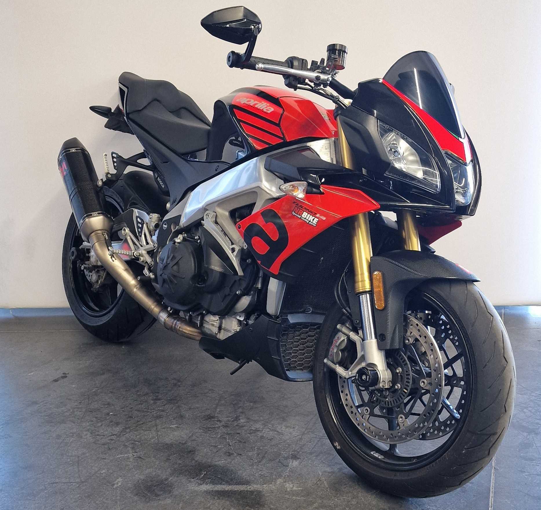 Aprilia Tuono 1100 V4 RR 2019 HD vue 3/4 droite