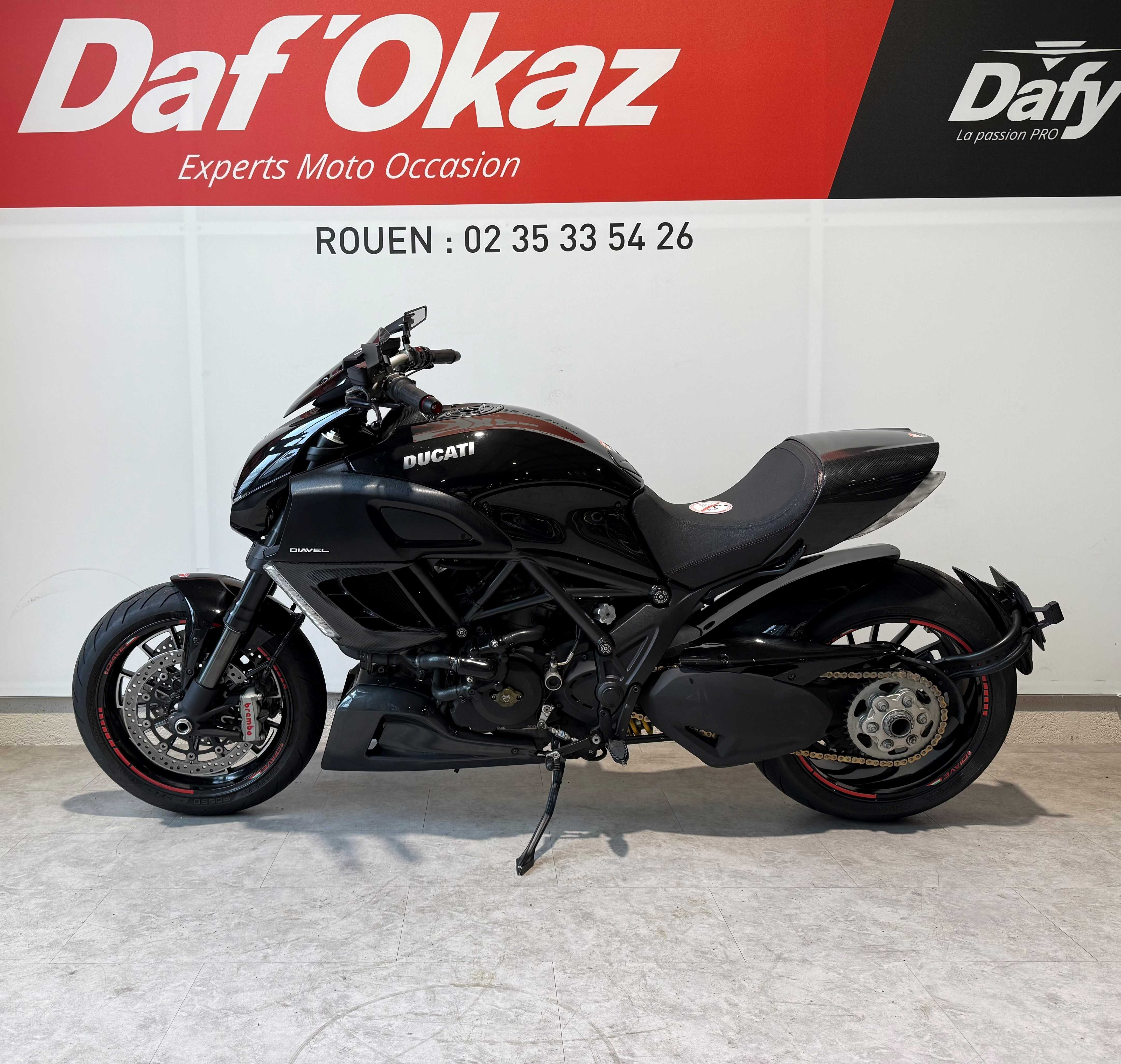 Ducati Diavel 1200 Carbon 2011 HD vue gauche