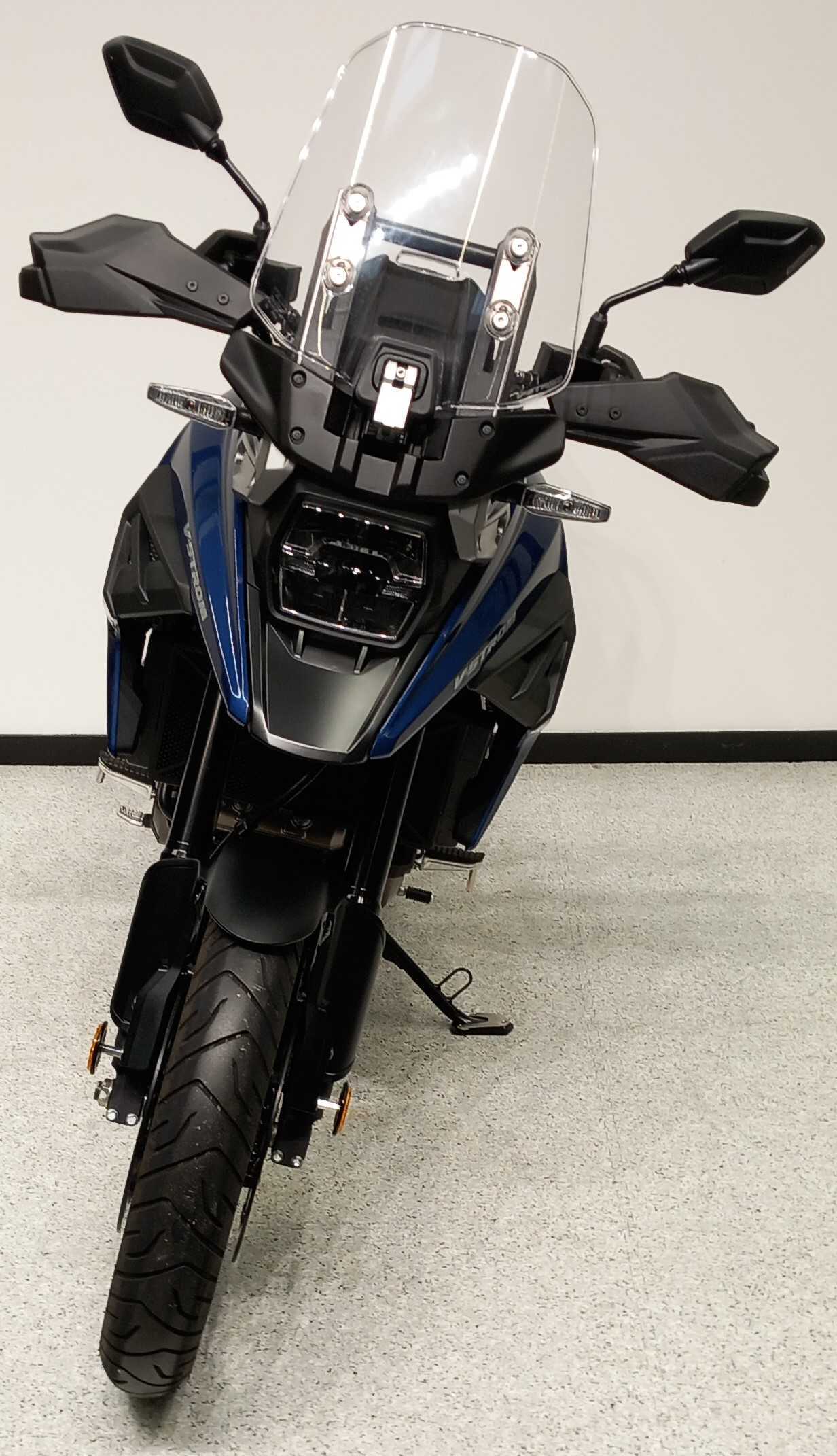 Suzuki DL 1050 V-Strom 2023 HD vue avant