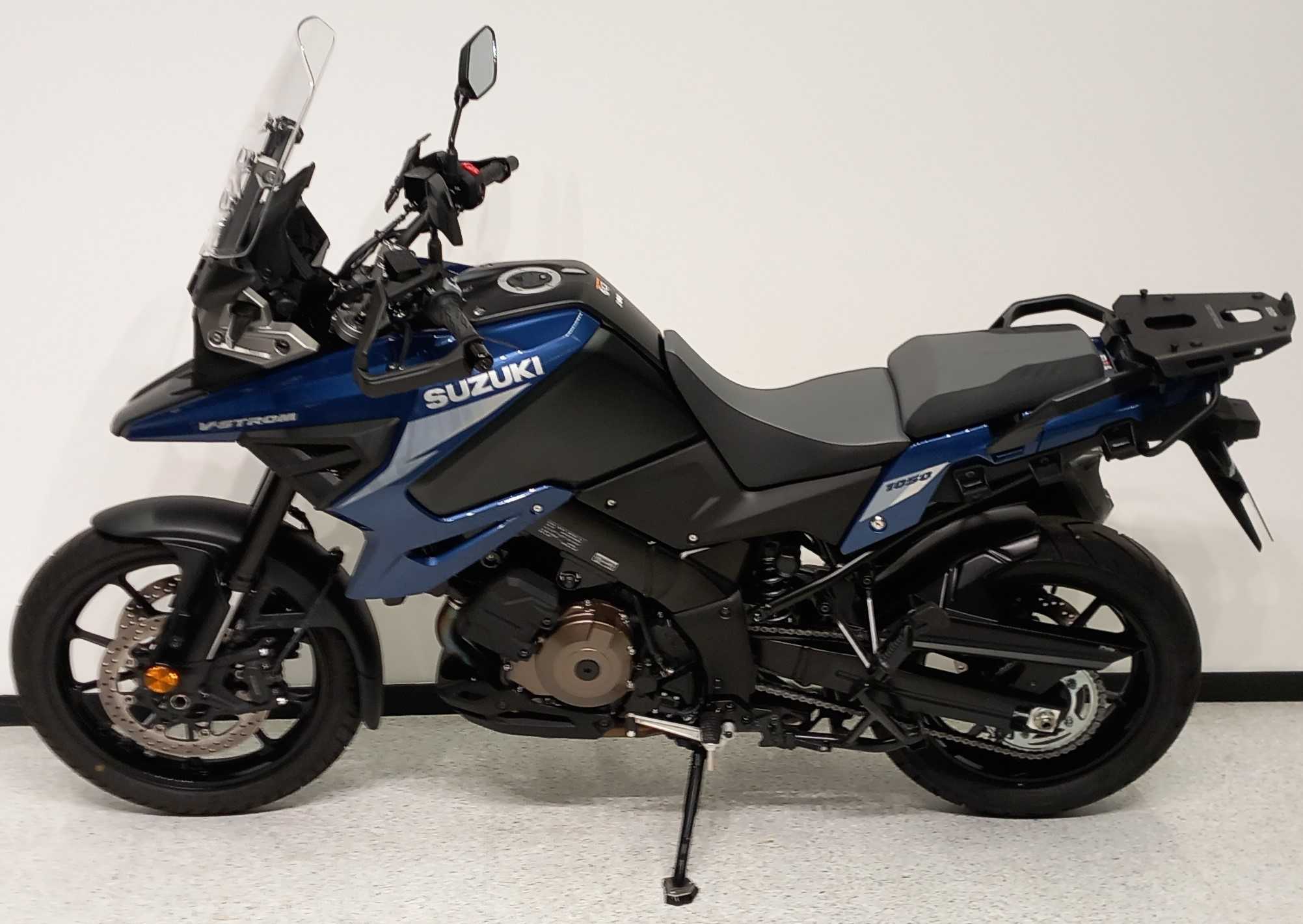 Suzuki DL 1050 V-Strom 2023 HD vue gauche