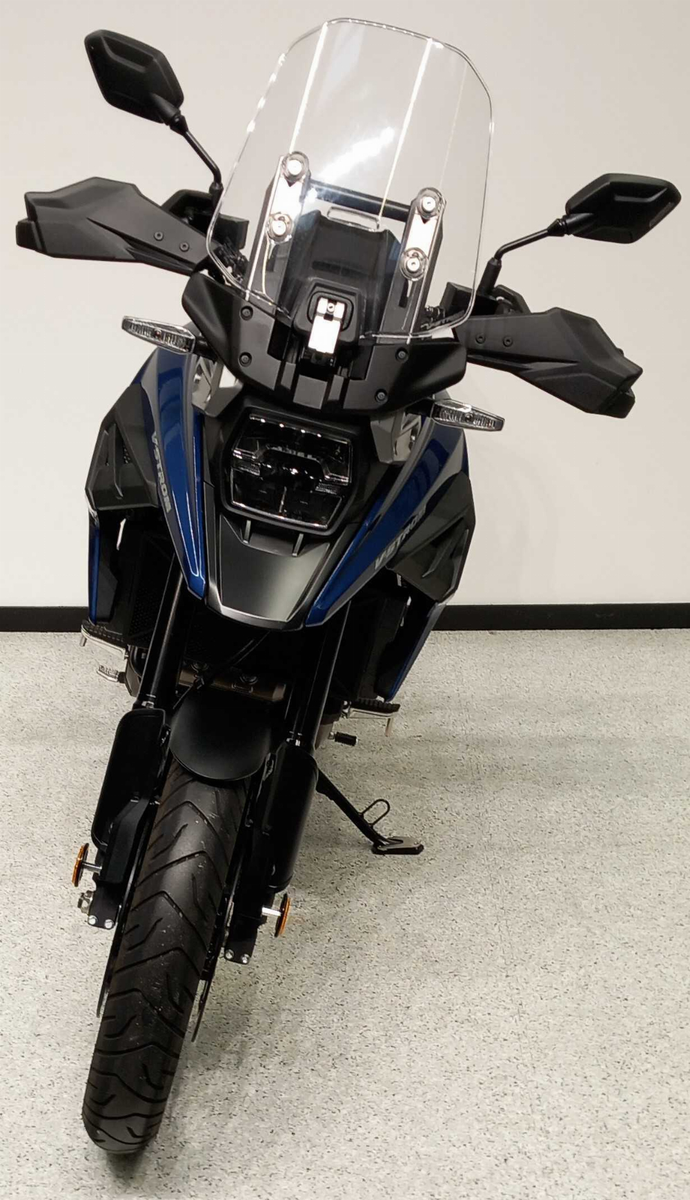 Suzuki DL 1050 V-Strom 2023 vue avant