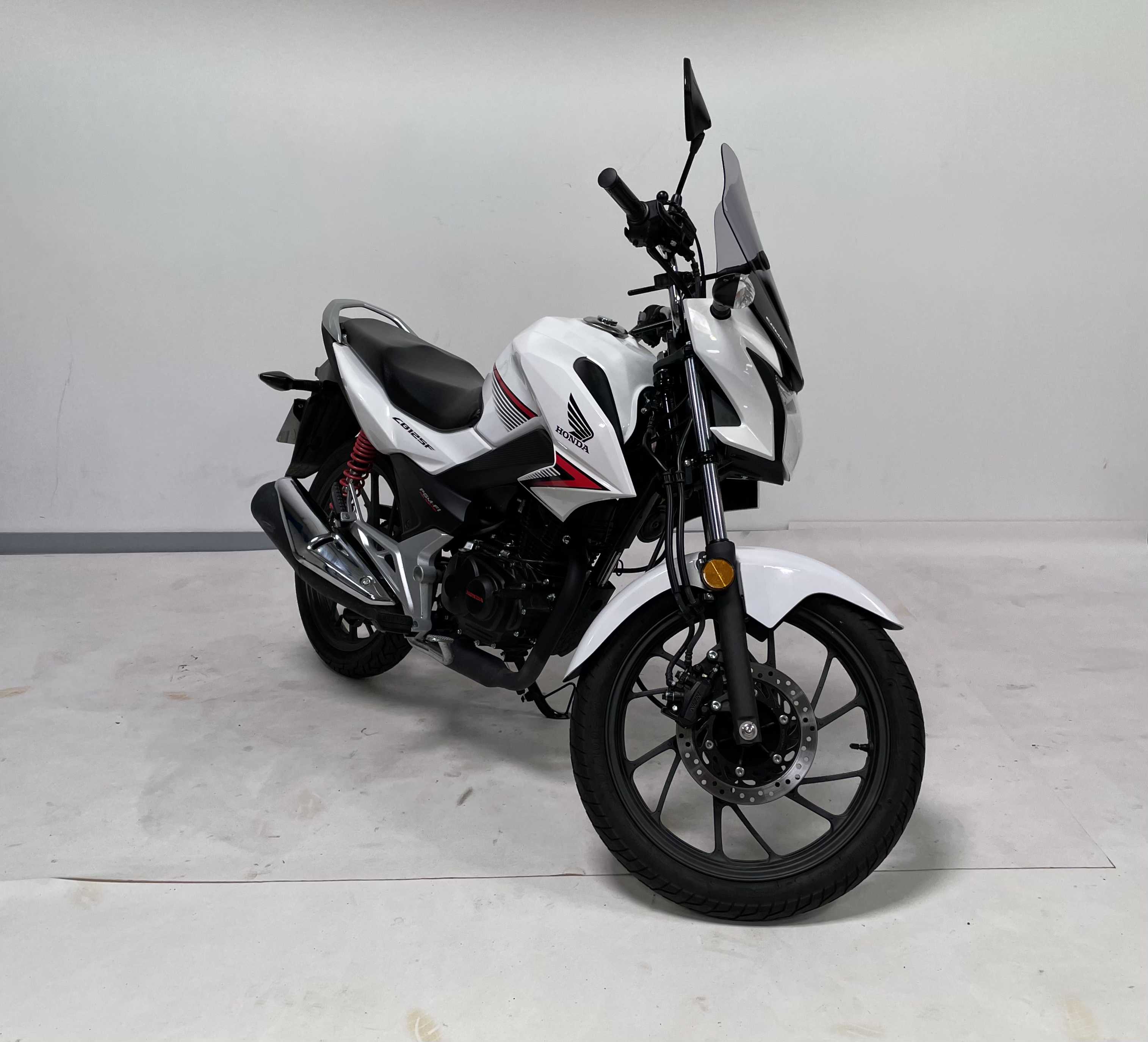 Honda CB 125 F  (GLR) 2018 HD vue 3/4 droite