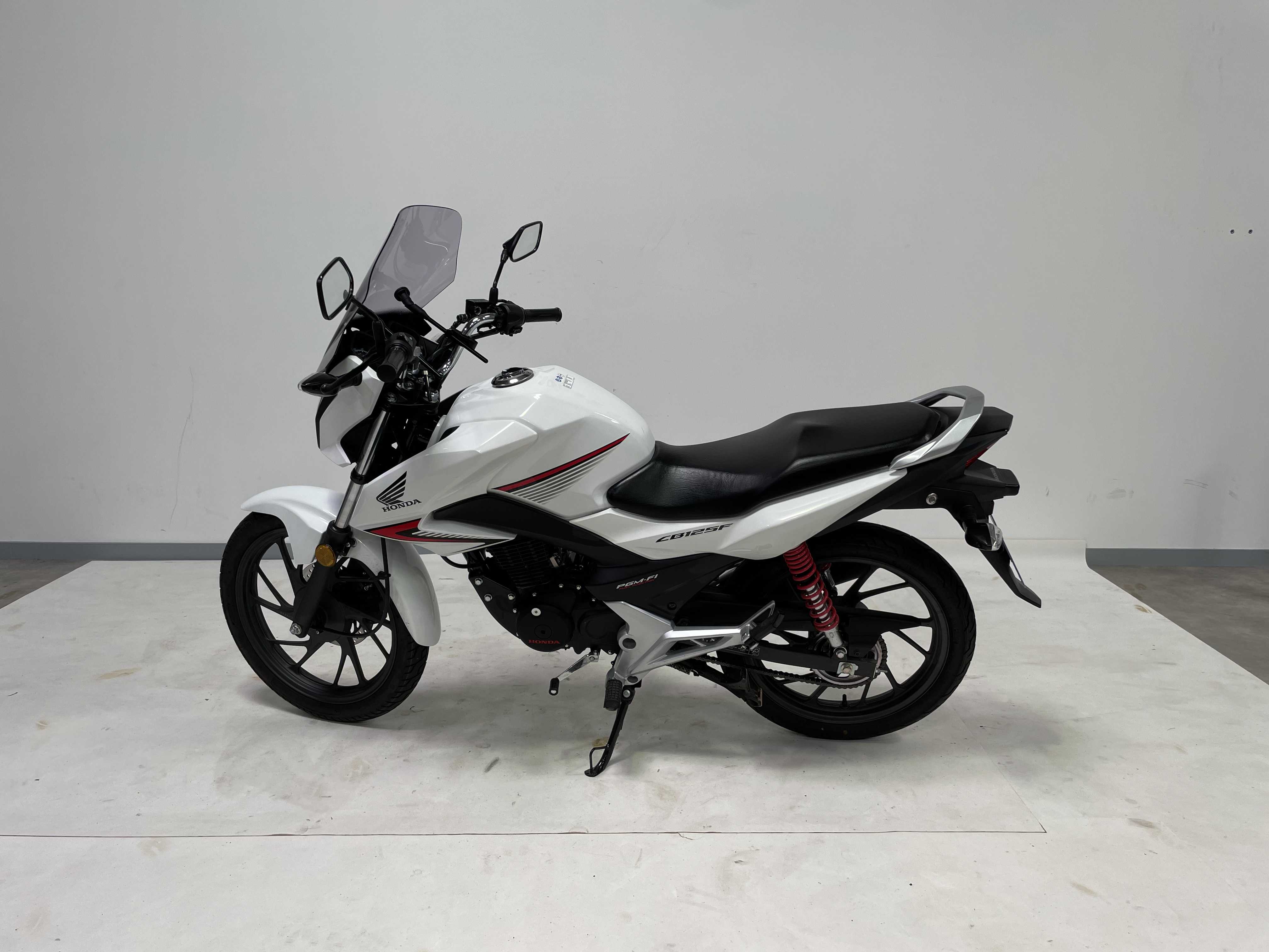 Honda CB 125 F  (GLR) 2018 HD vue gauche