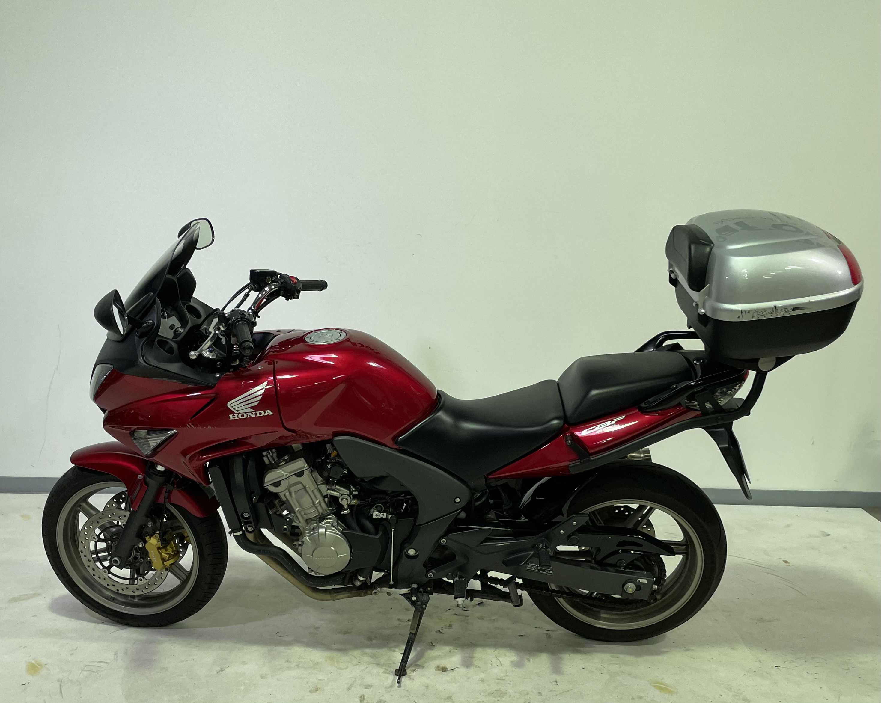 Honda CB 600 F ABS 2008 HD vue gauche