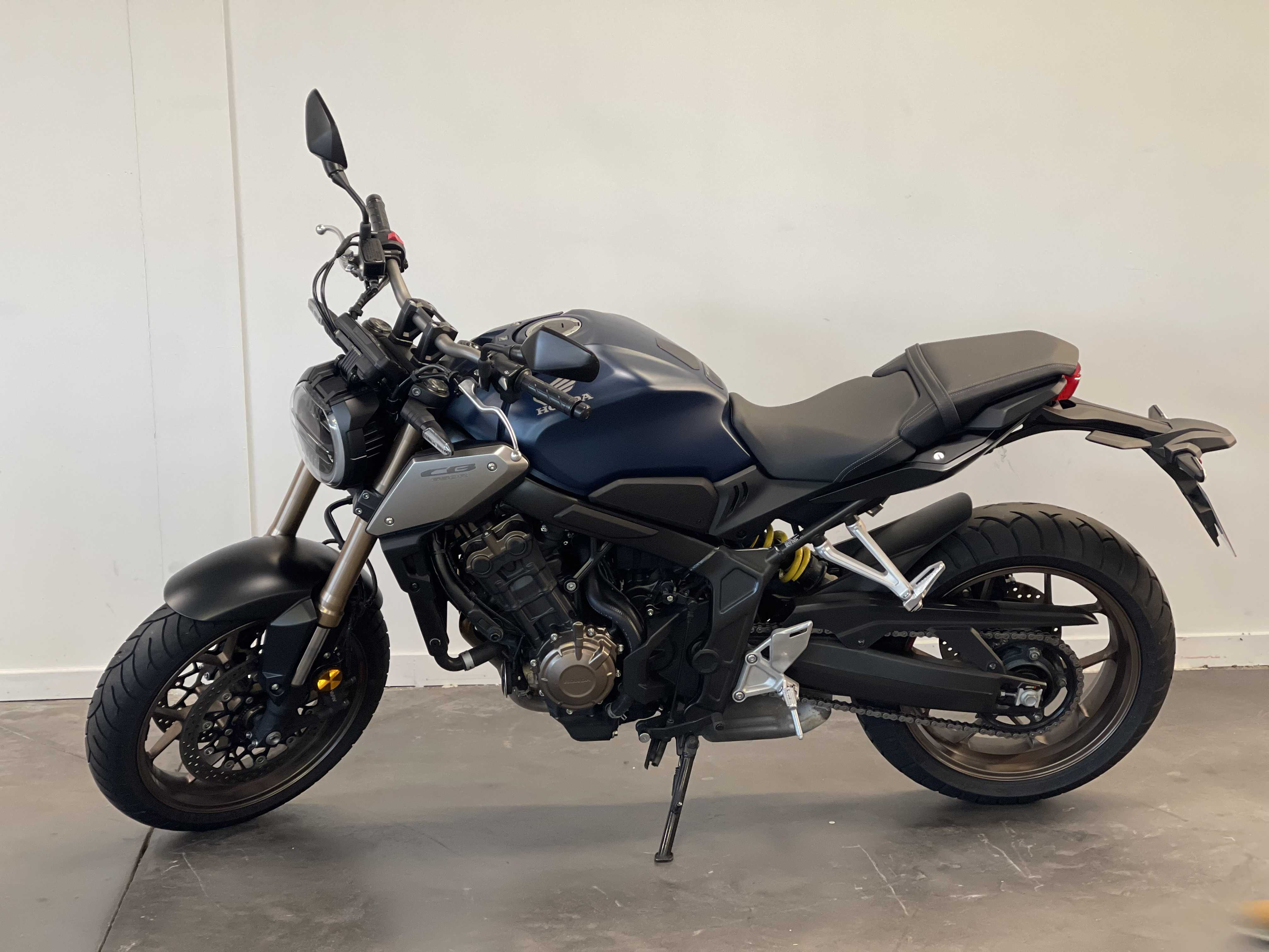 Honda CB 650 R 2019 HD vue gauche