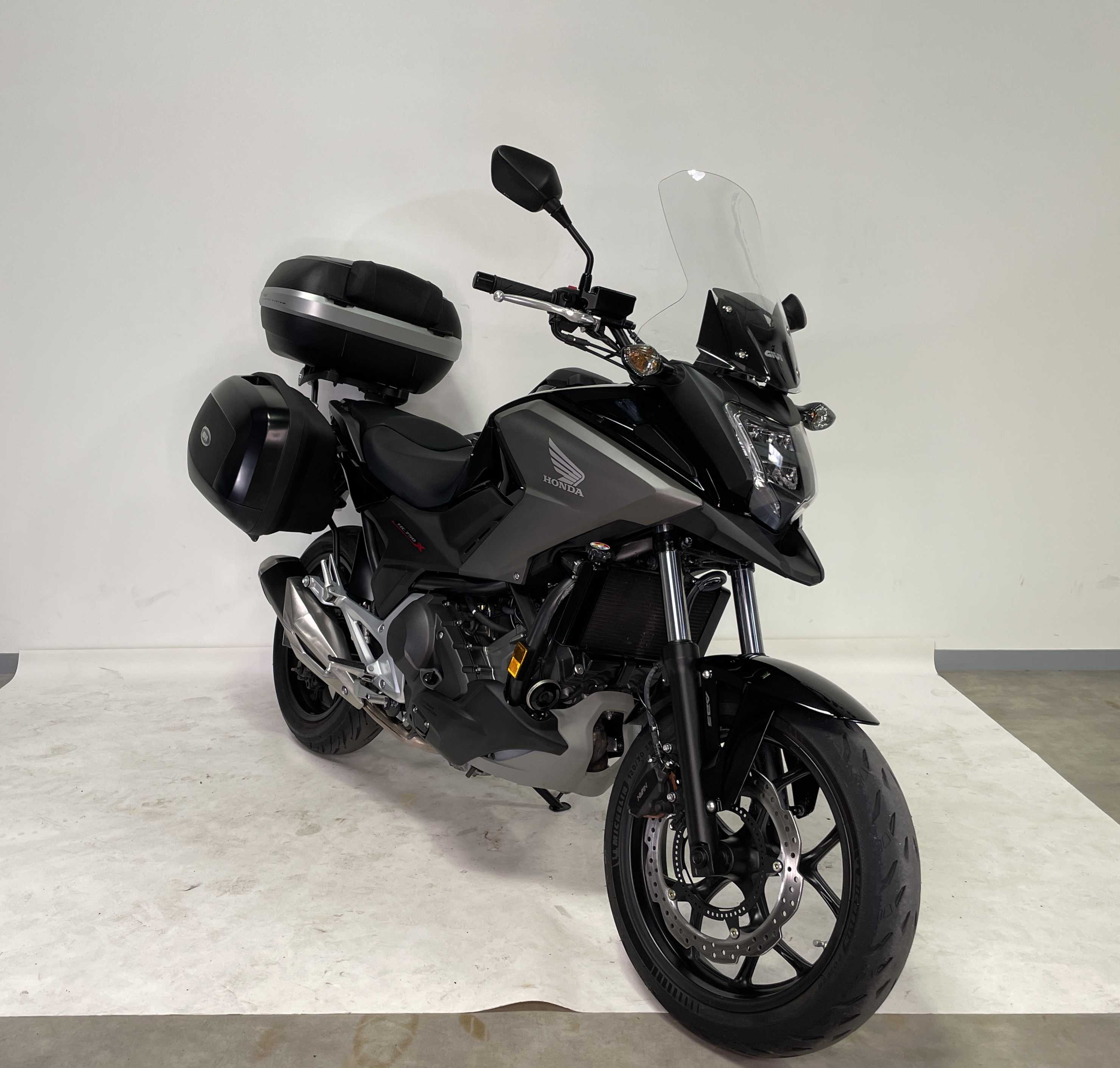 Honda NC750X DCT 2020 HD vue 3/4 droite