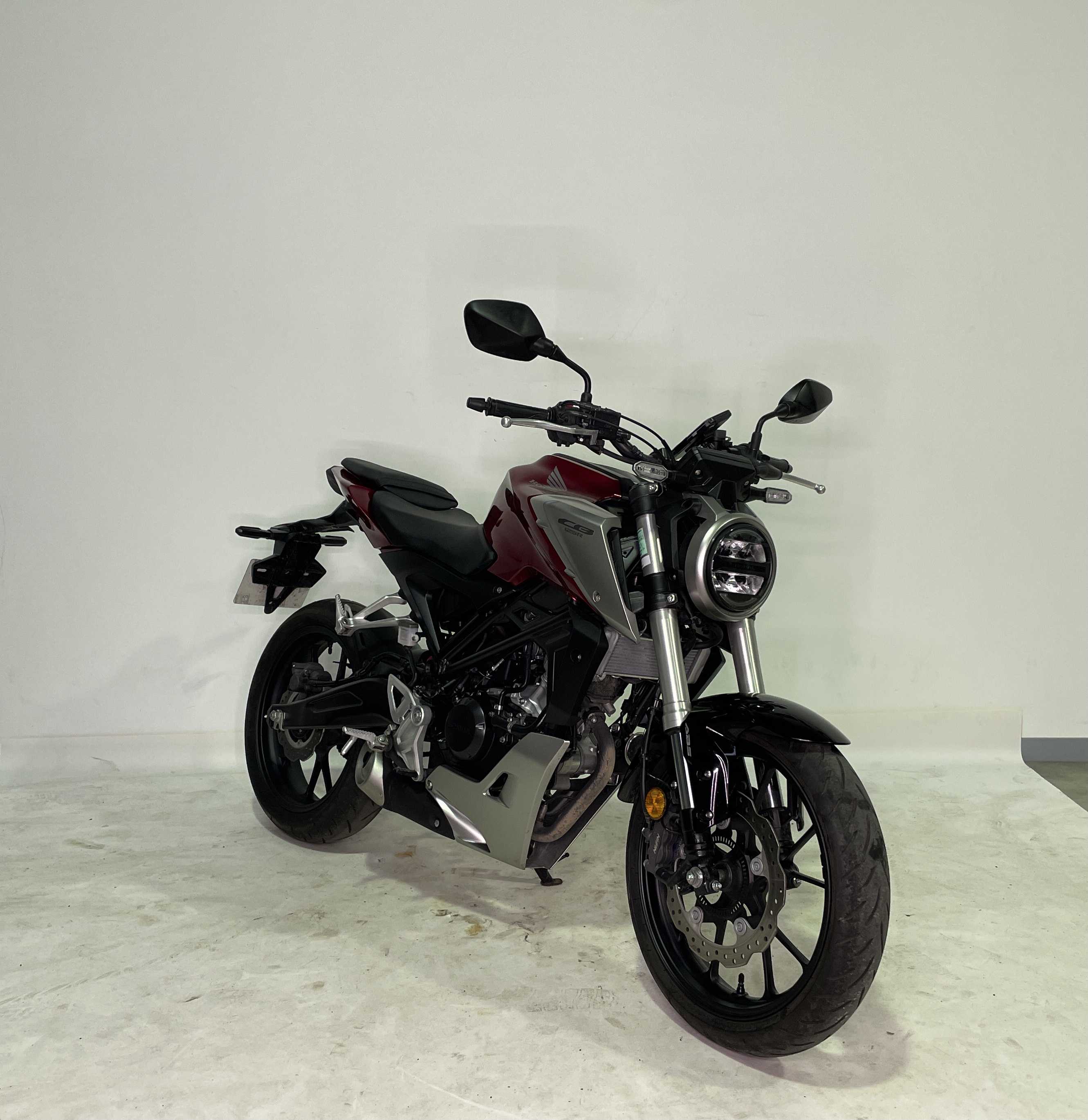 Honda CB 125 R 2019 HD vue 3/4 droite