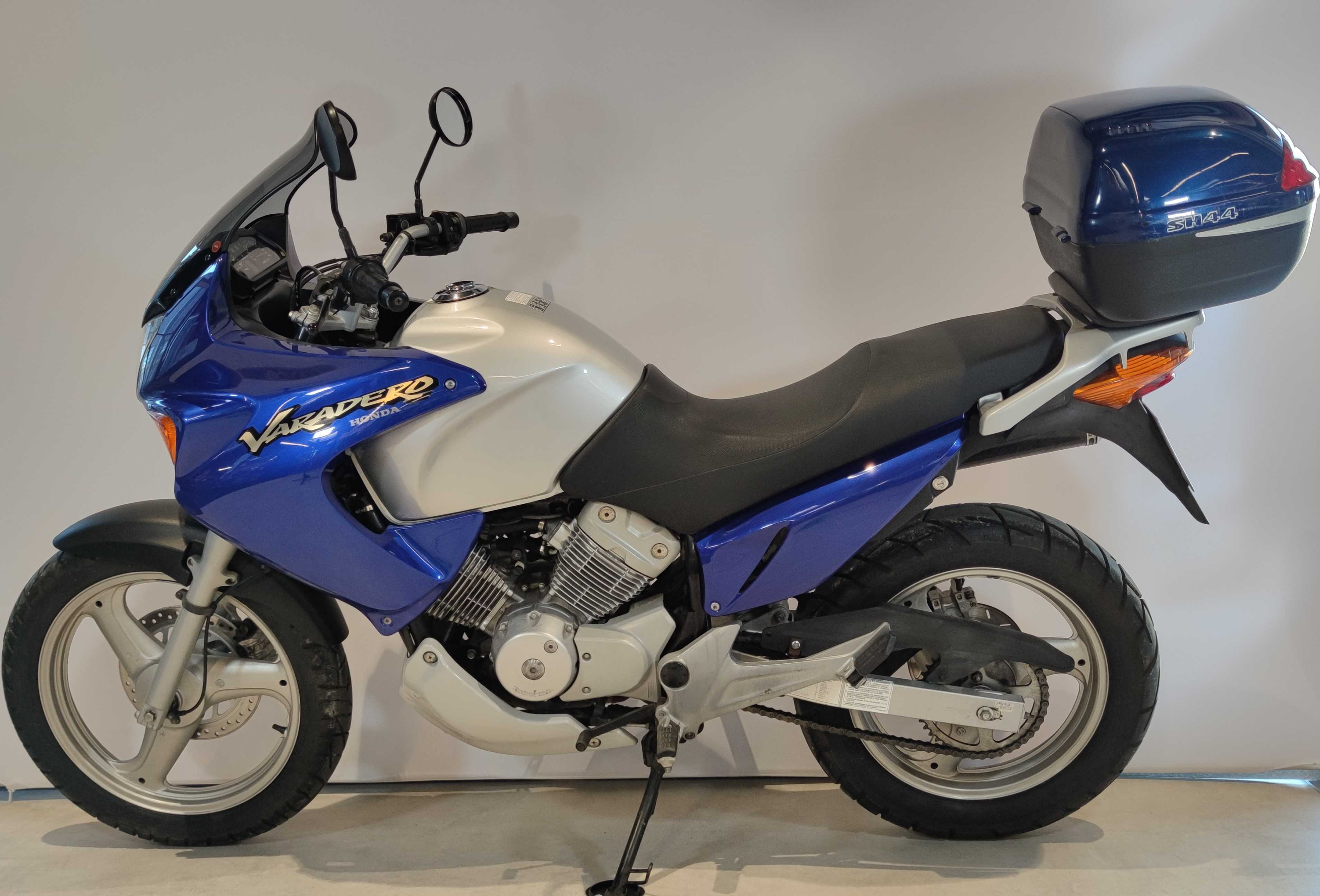 Honda XL 125 V Varadero 2001 HD vue gauche