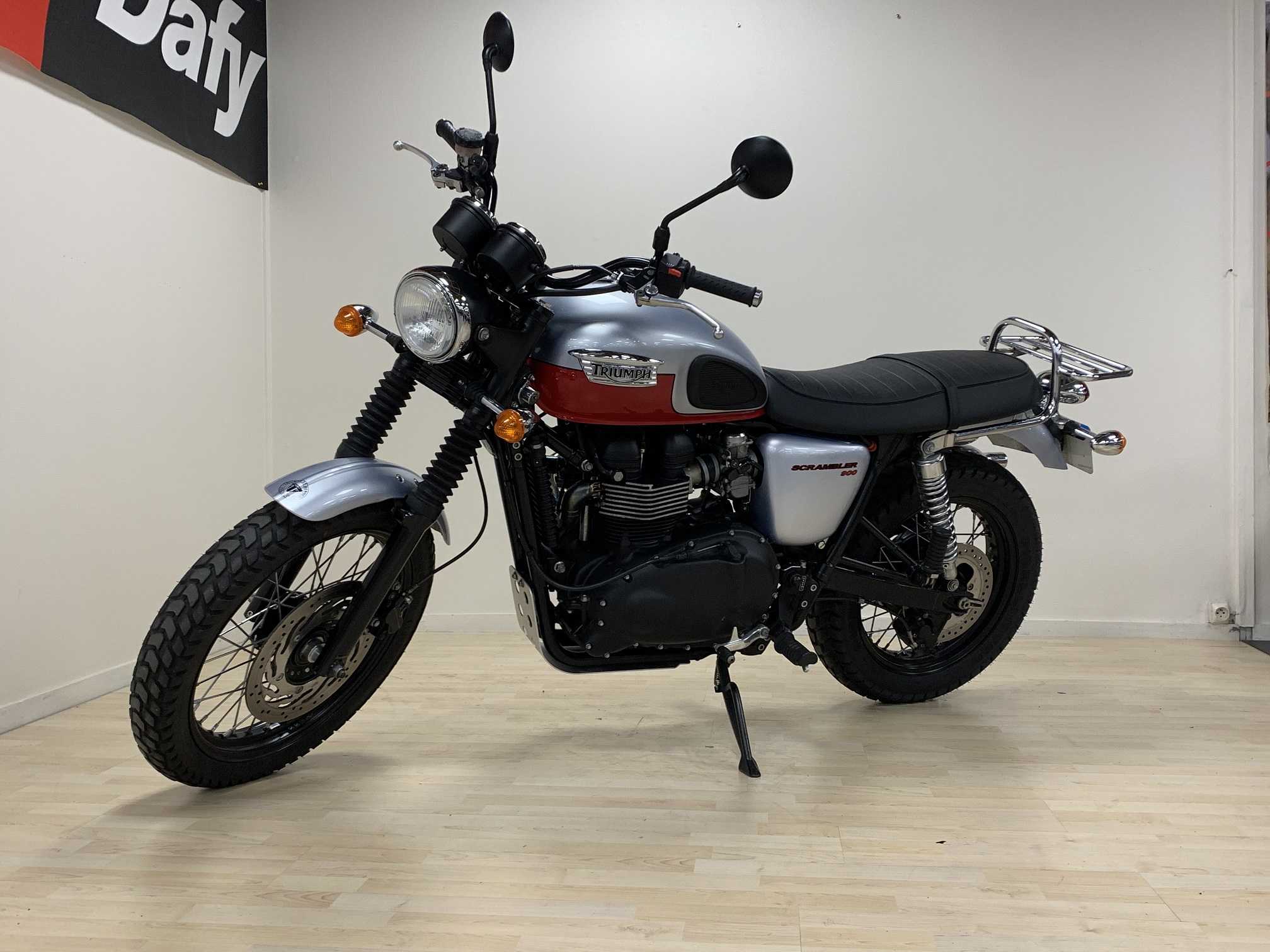 Triumph 900Scrambler 2014 HD vue avant