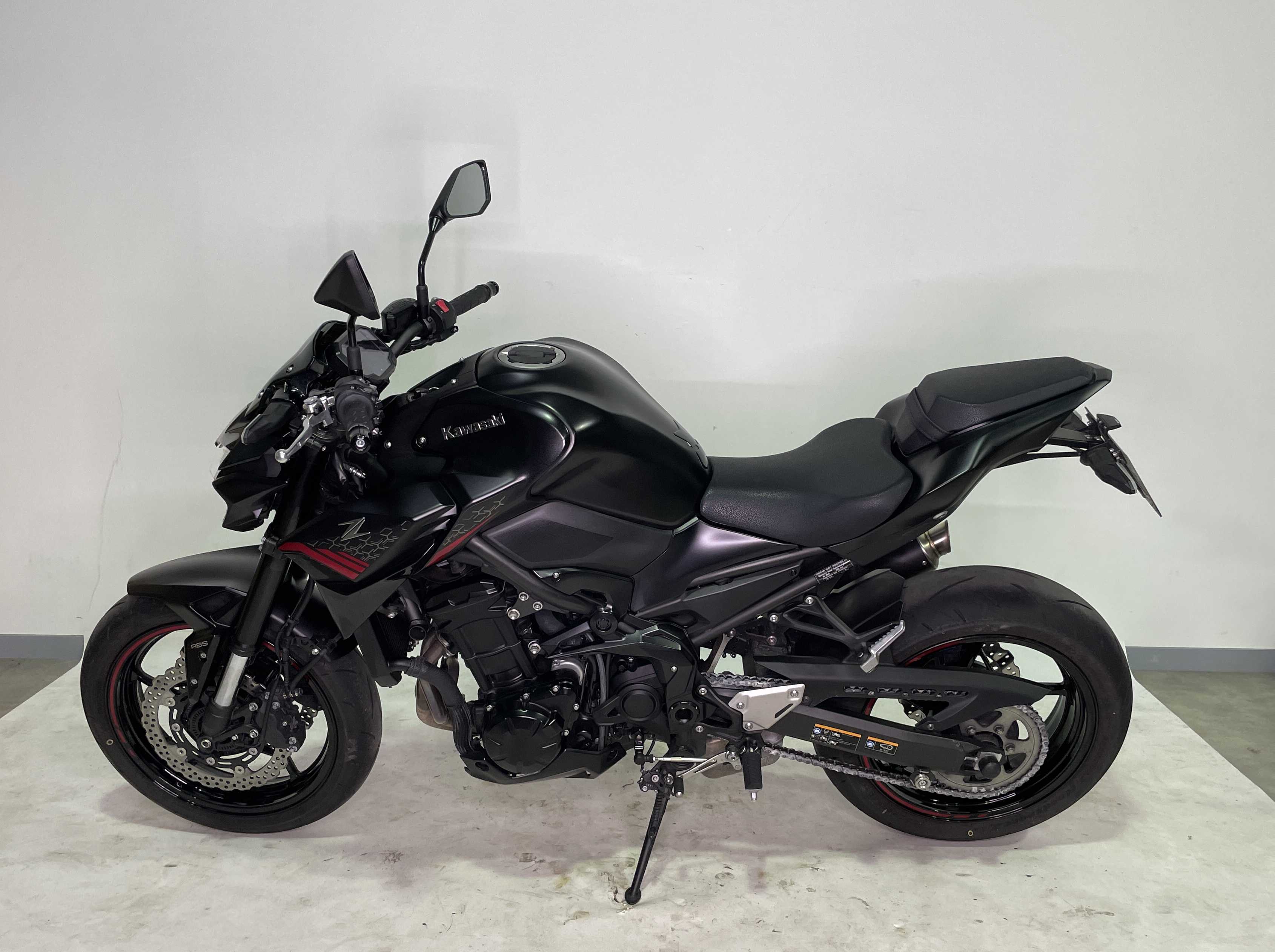 Kawasaki Z900 2020 HD vue gauche