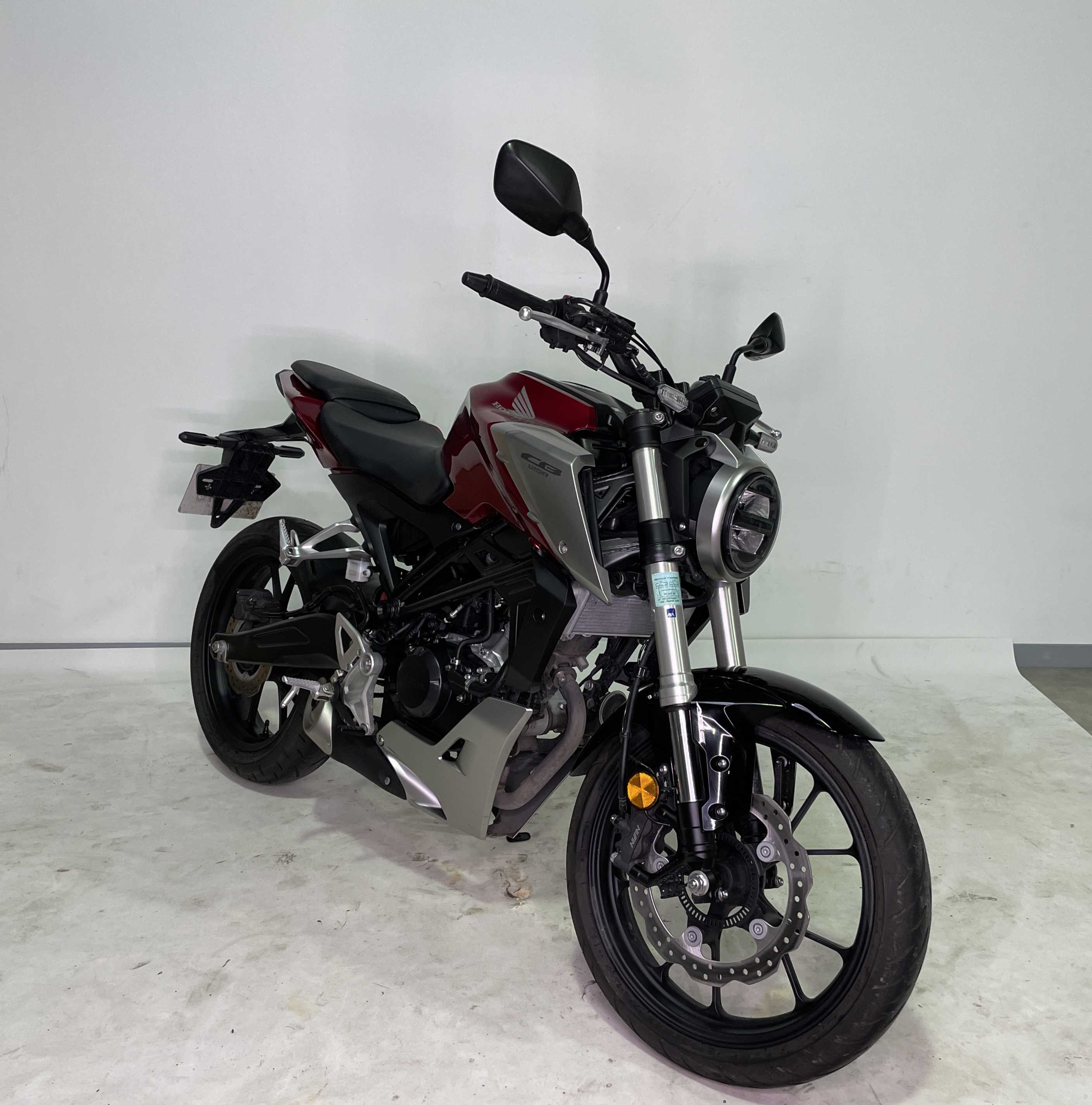 Honda CB 125 R 2019 HD vue 3/4 droite