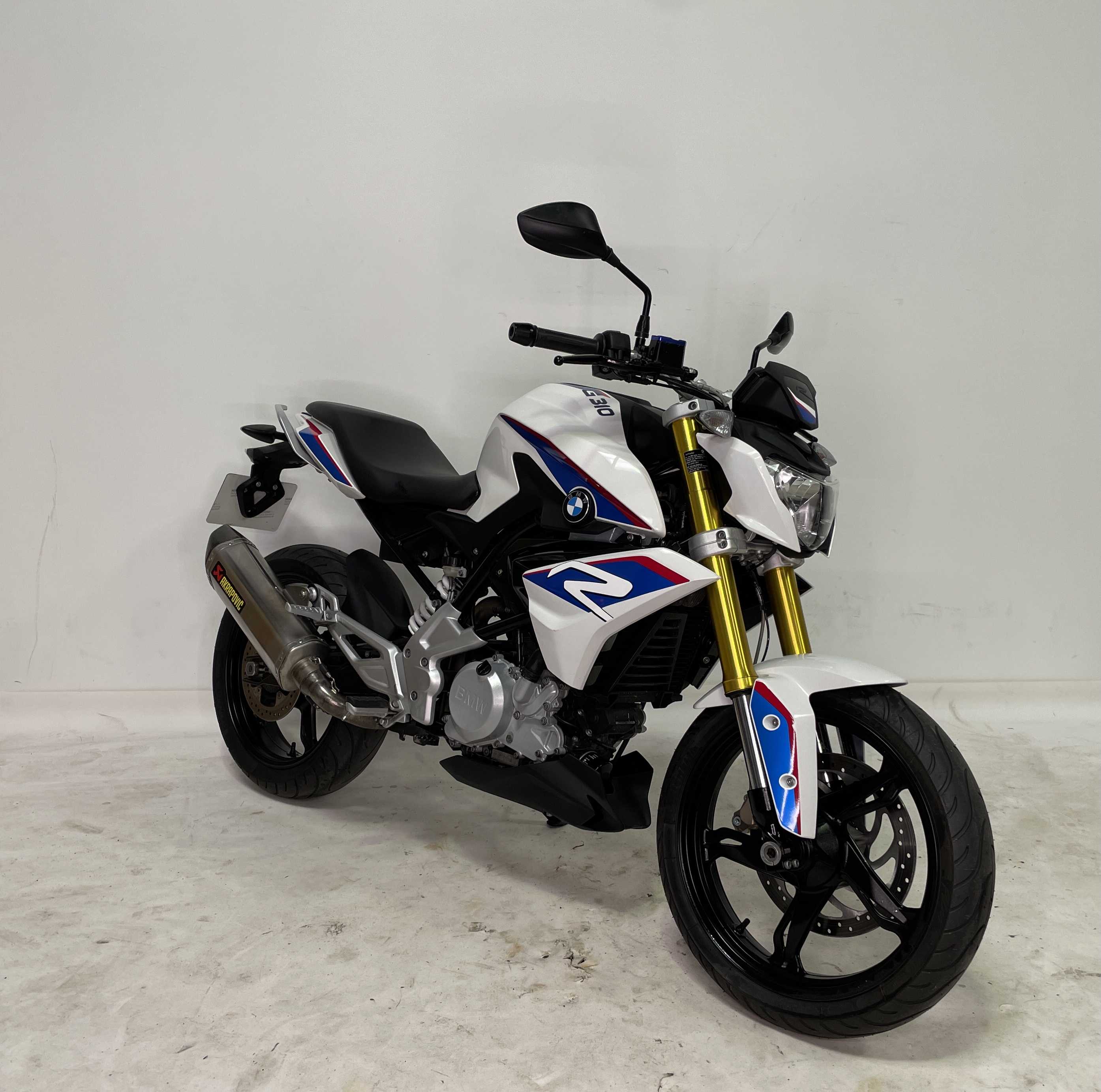 BMW G 310 R 2017 HD vue 3/4 droite