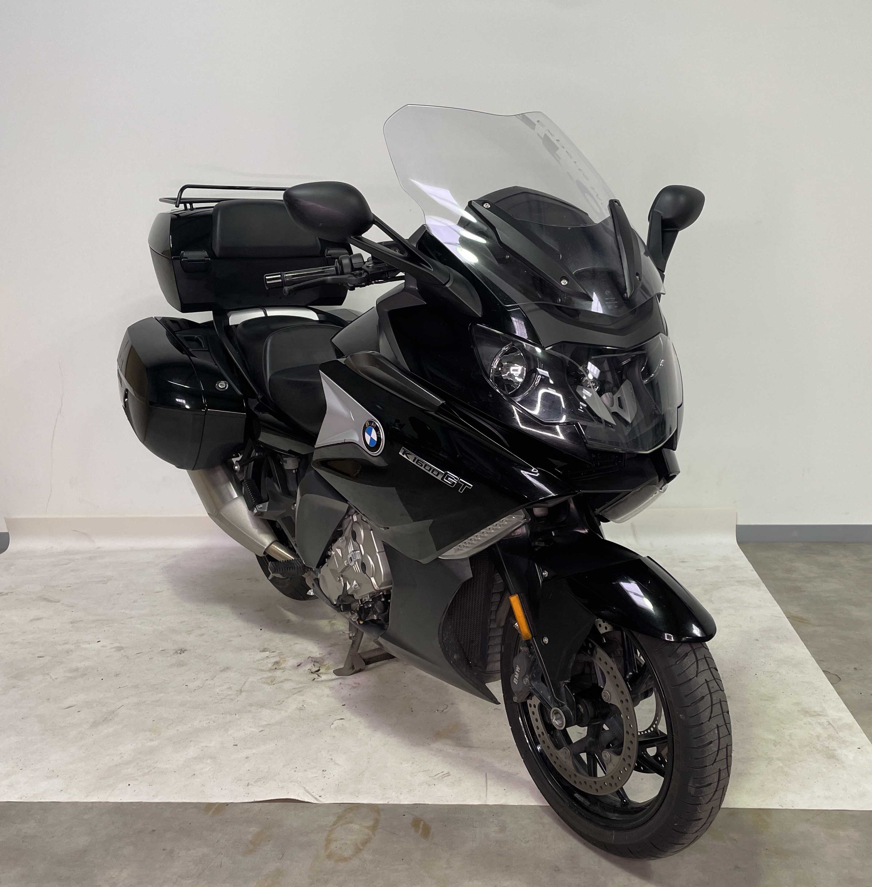 BMW K1600GT 2018 HD vue 3/4 droite