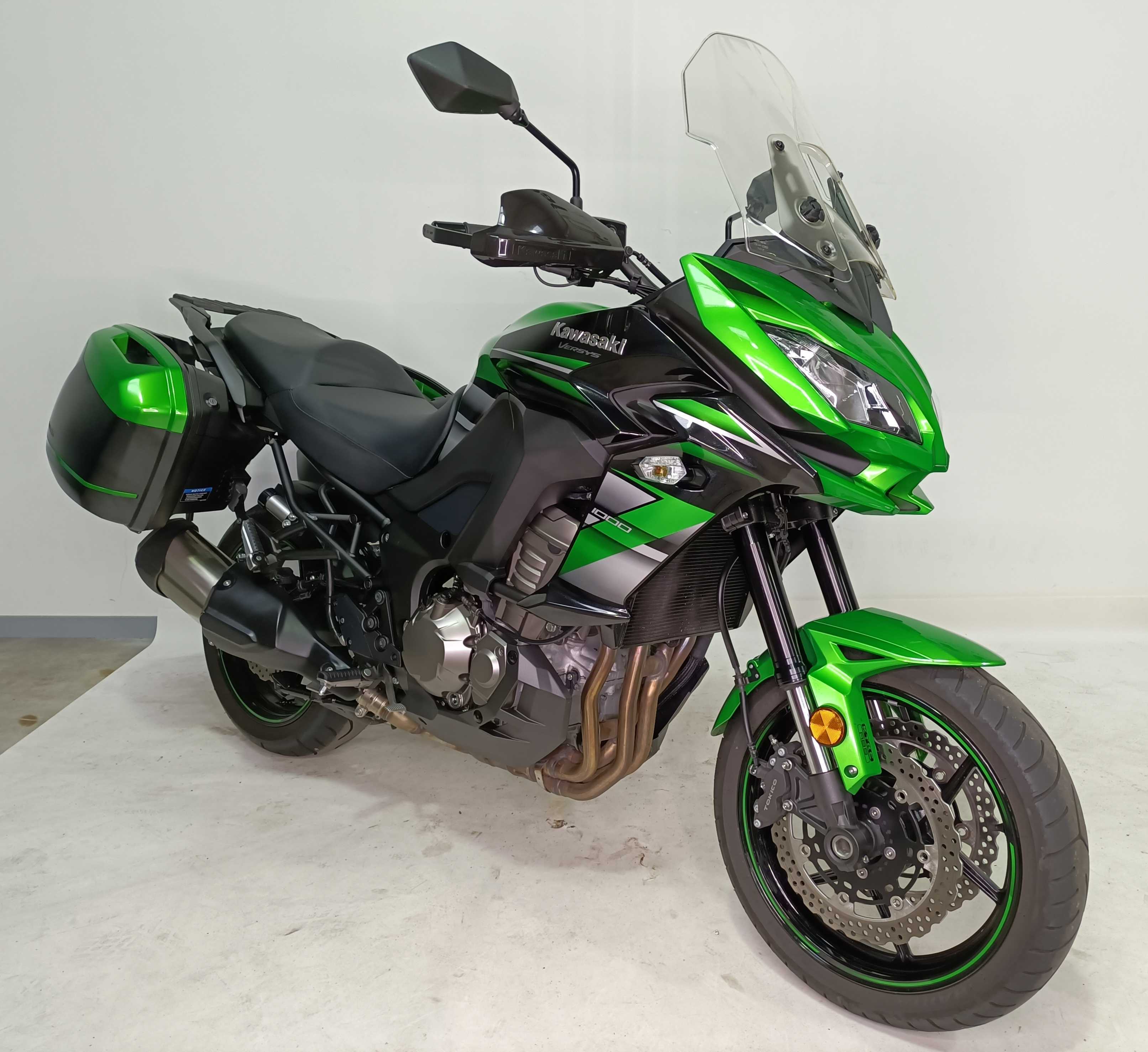 Kawasaki KLZ1000Versys 2018 HD vue 3/4 droite