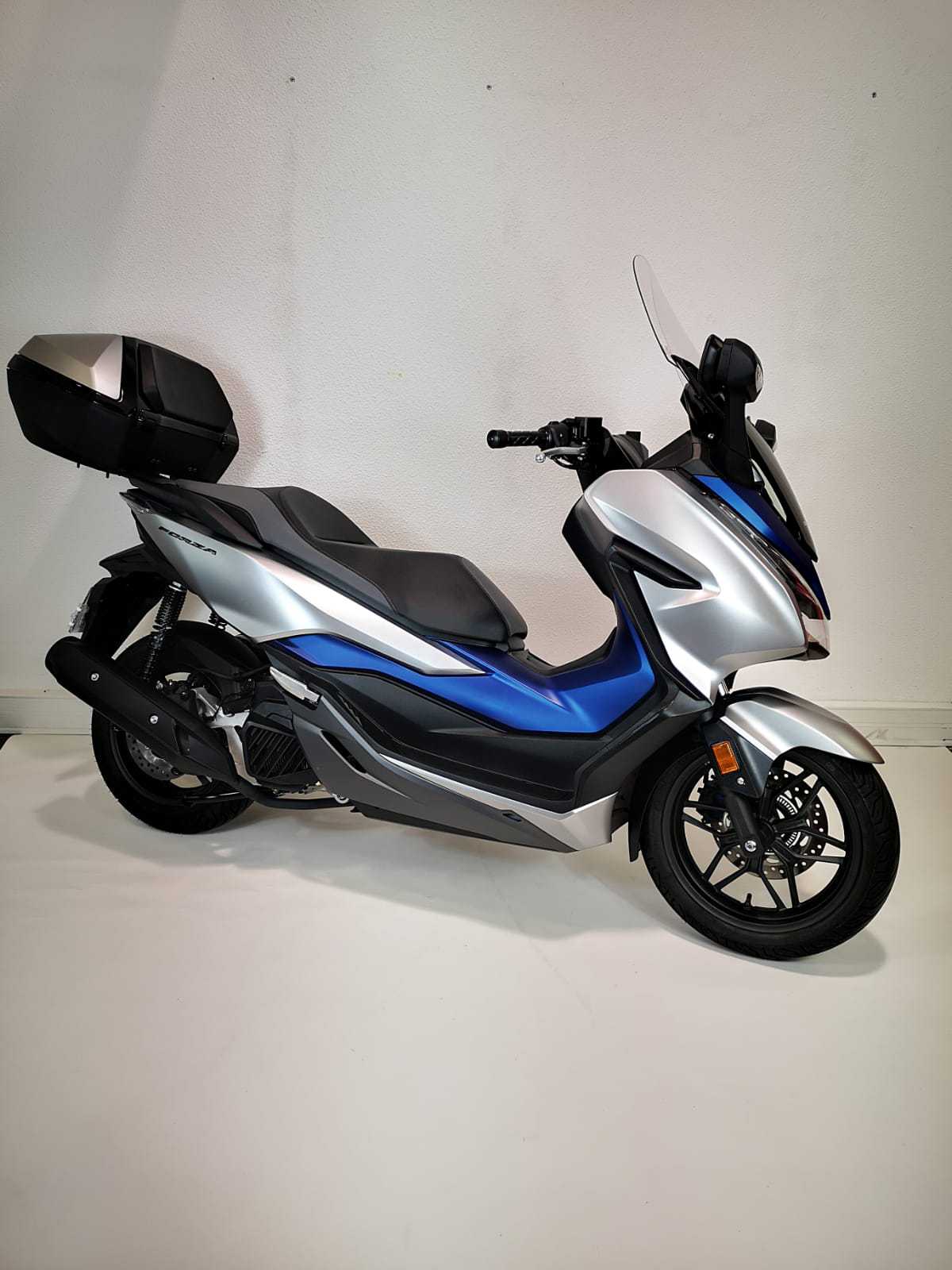 Honda NSS 125 Forza ABS 2020 HD vue 3/4 droite