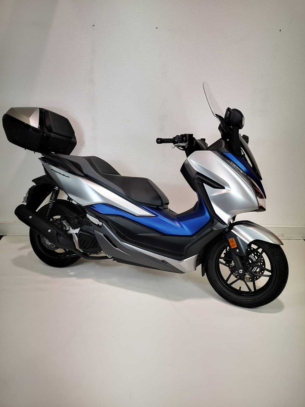 Honda NSS 125 Forza ABS 2020 vue 3/4 droite