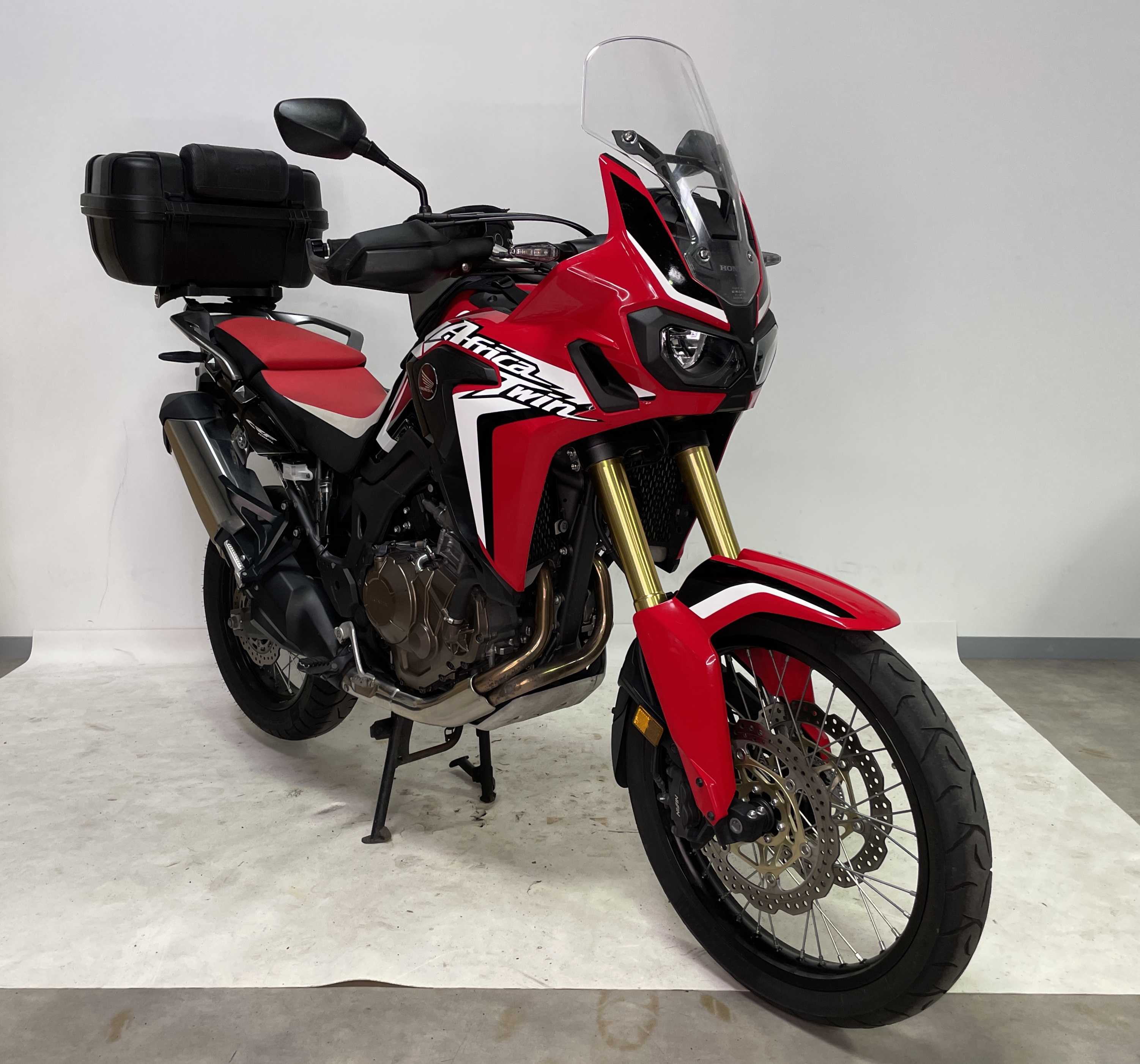 Honda CRF1000LAfrica Twin 2016 HD vue 3/4 droite