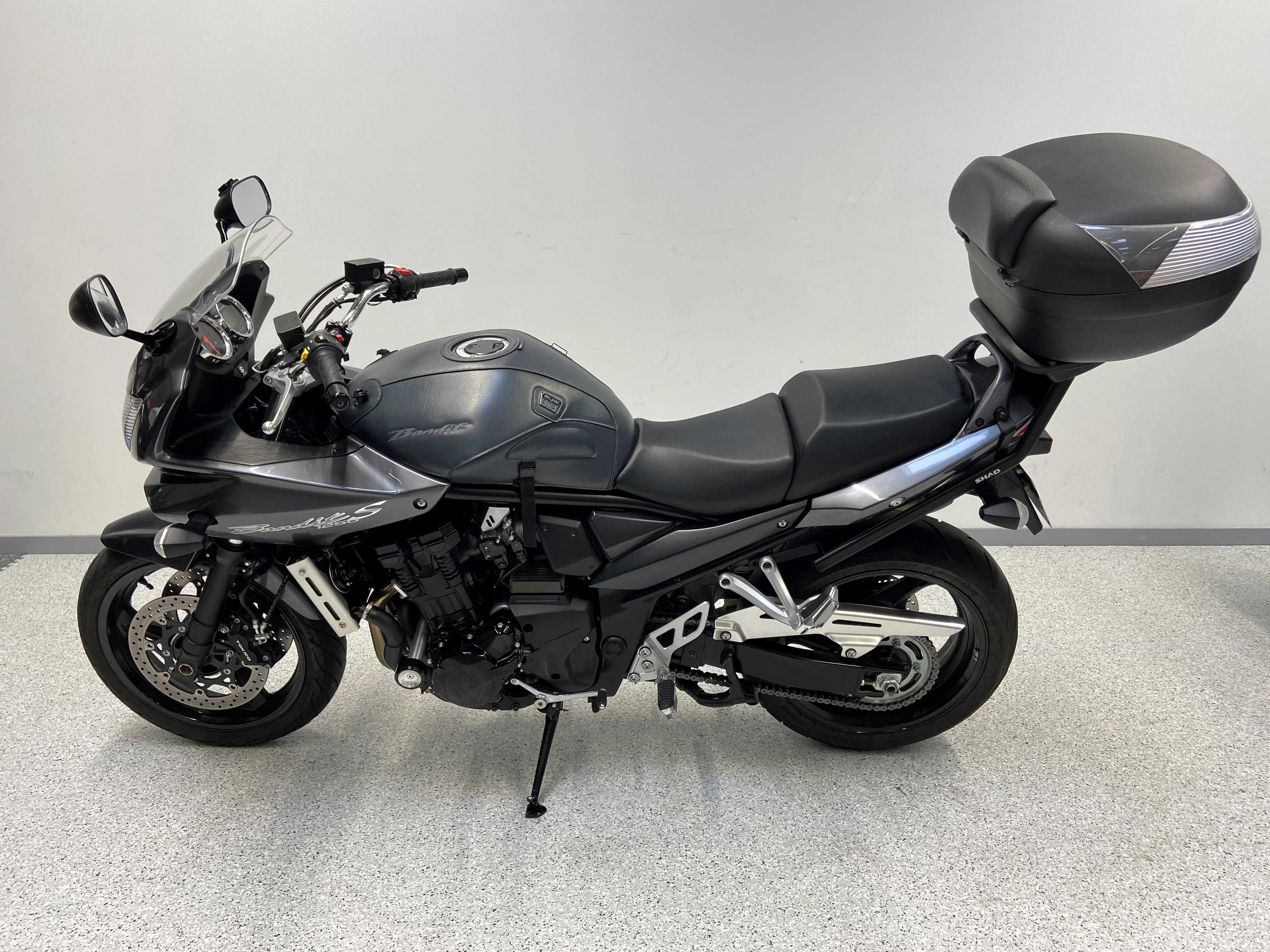 Suzuki GSF 1250 S Bandit ABS 2012 HD vue gauche