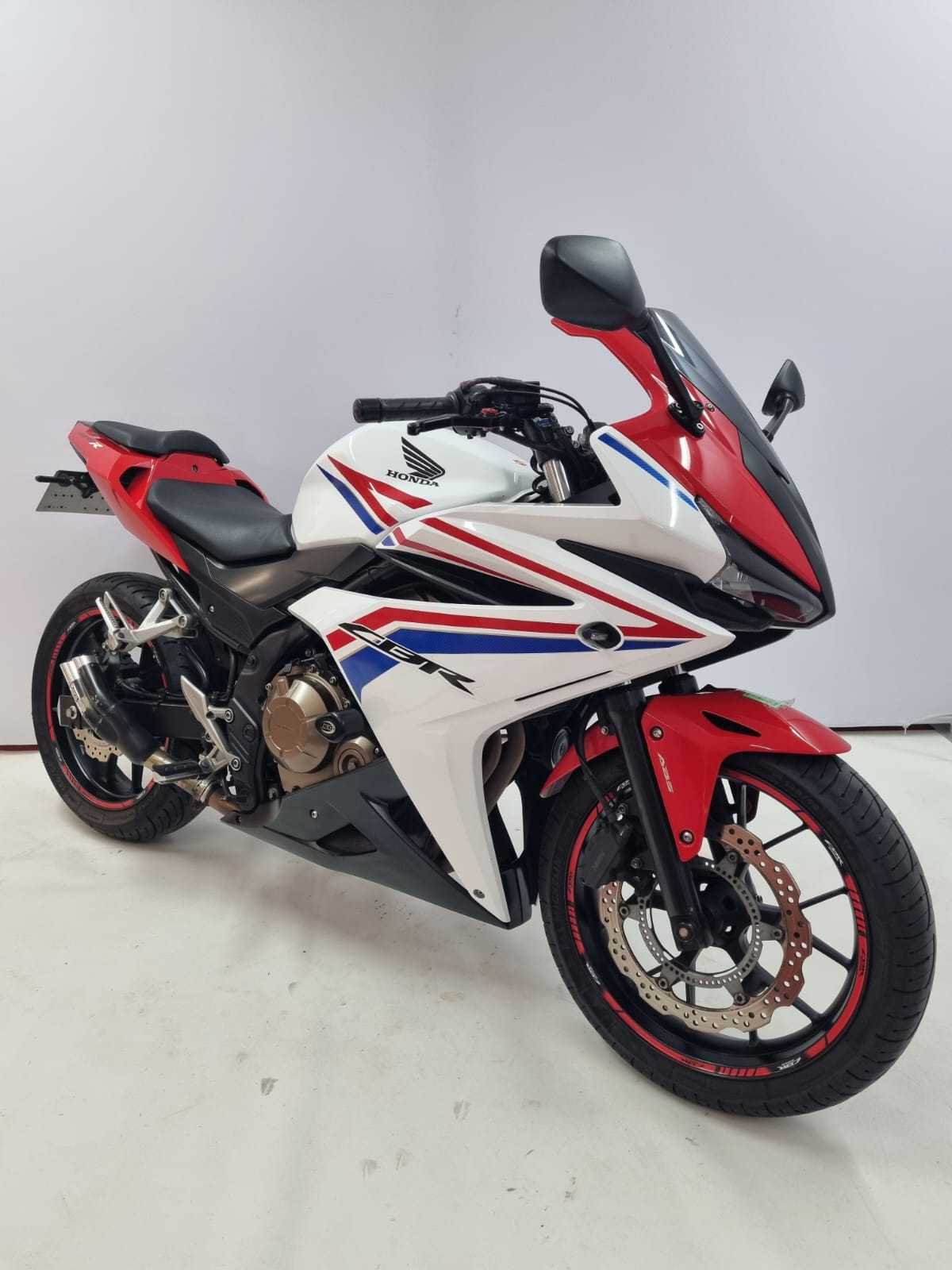 Honda CBR 500 R ABS 2017 HD vue 3/4 droite