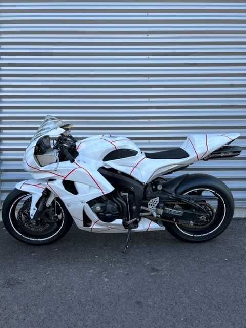 Honda CBR 600 RR 2007 HD vue gauche