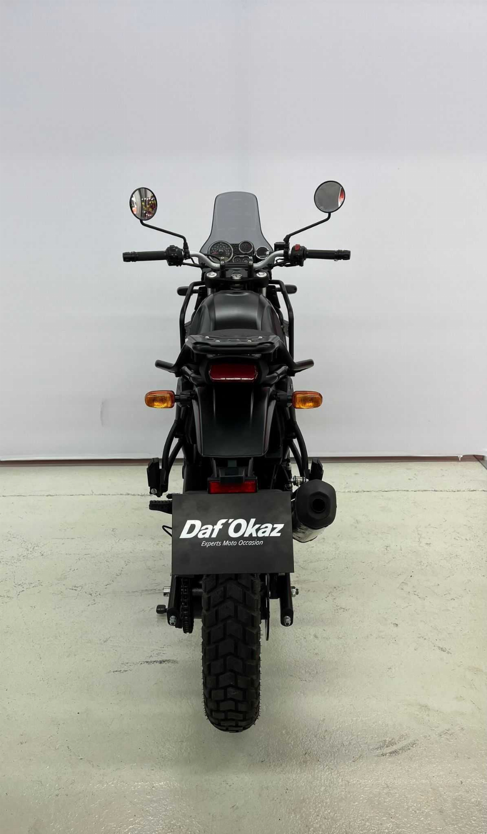 Royal Enfield HIMALAYAN 410 &quot;GRANITE BLACK&quot; 2021 vue arrière