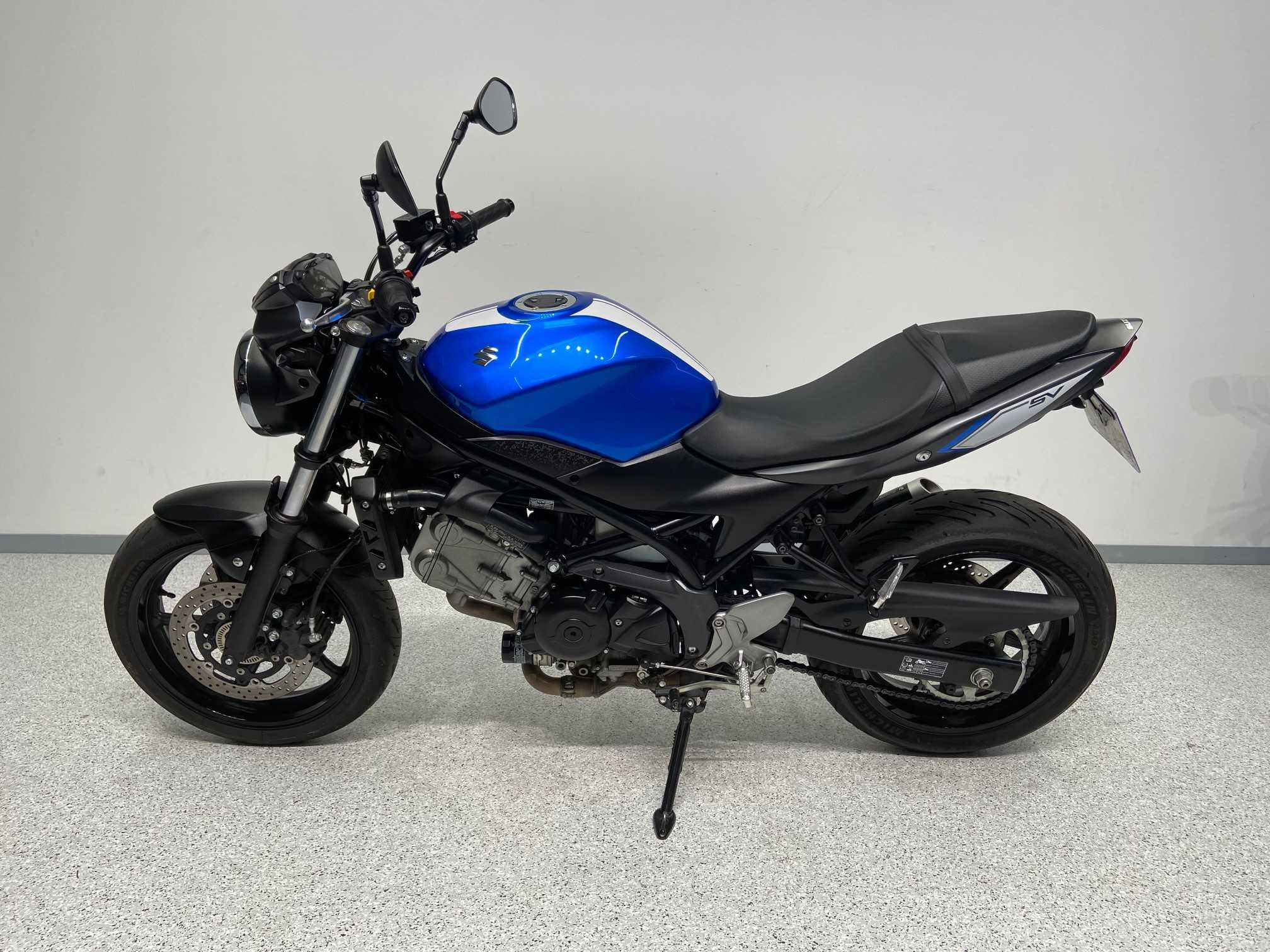 Suzuki SV 650 2017 HD vue gauche