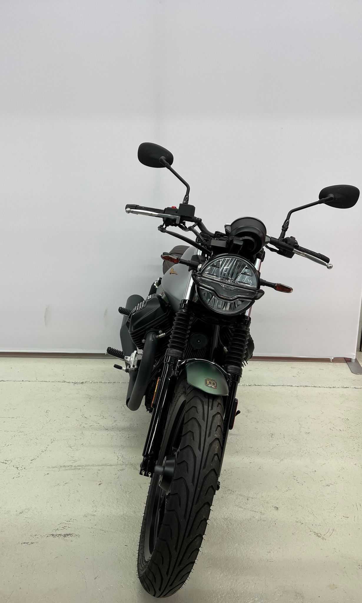 Moto Guzzi NEW V7 STONE 850 EURO 5 &quot;CENTENARIO&quot; &quot;CENTENARIO&quot; 2021 HD vue avant