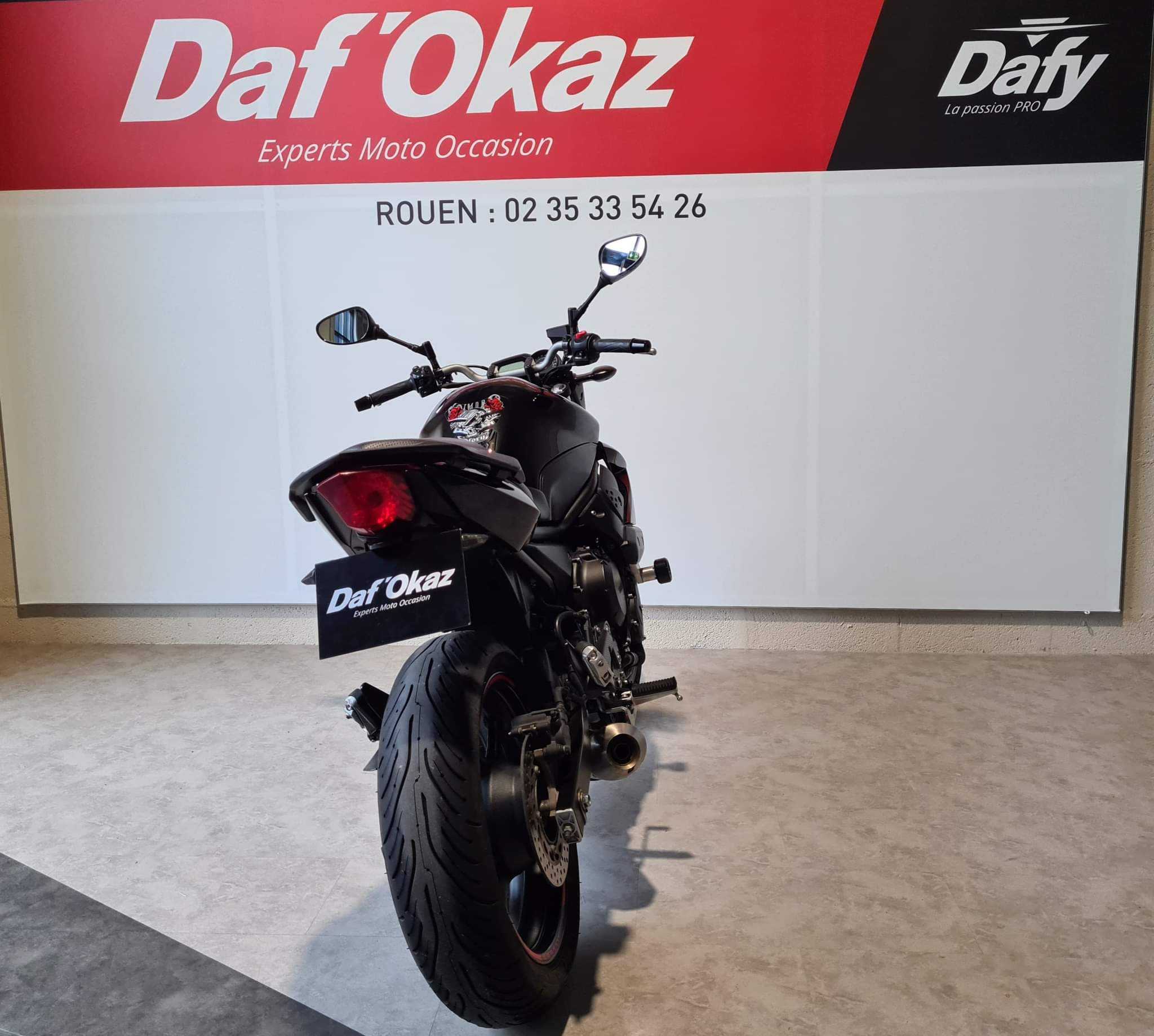 Yamaha XJ6 N 2012 HD vue arrière