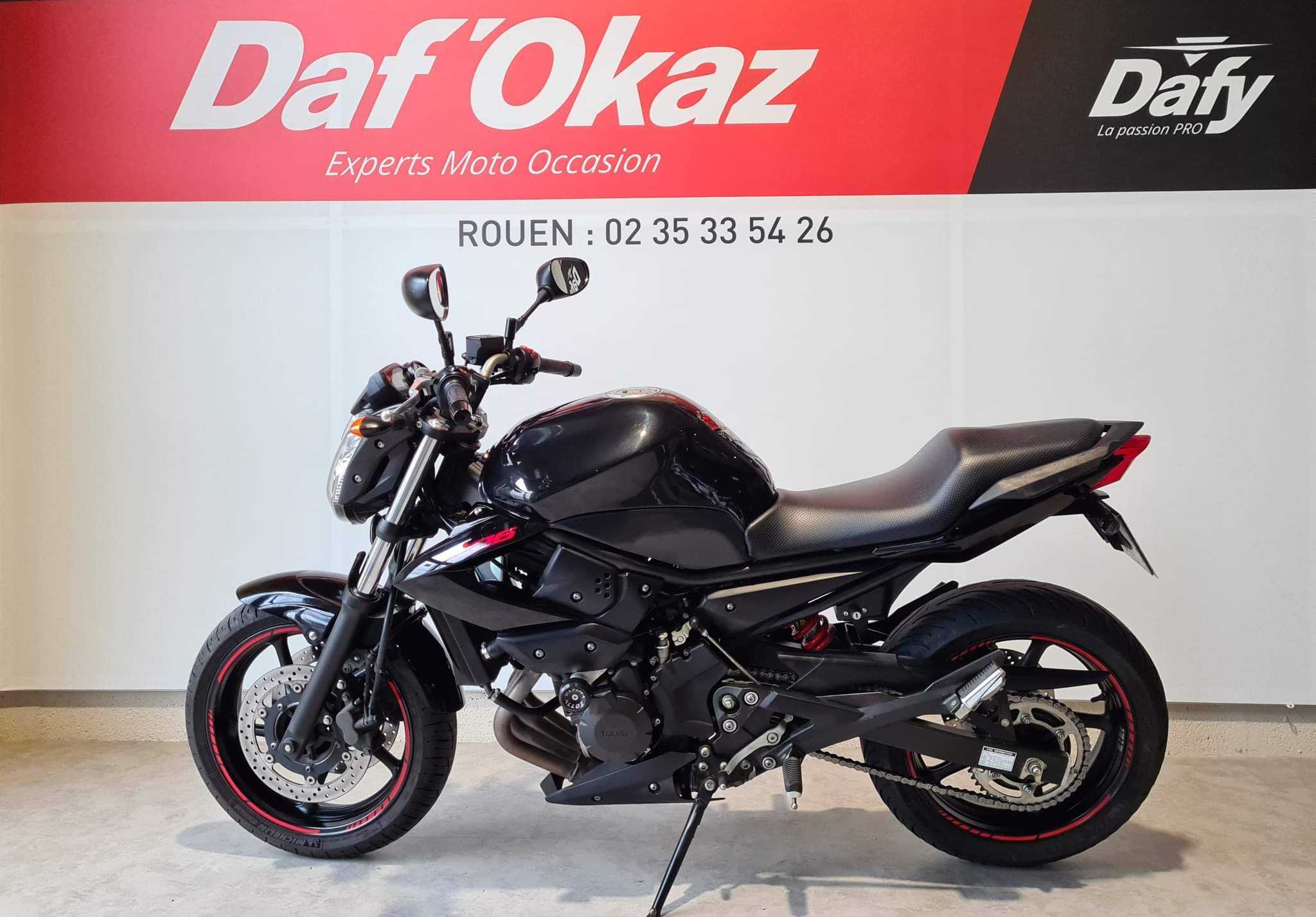 Yamaha XJ6 N 2012 HD vue gauche