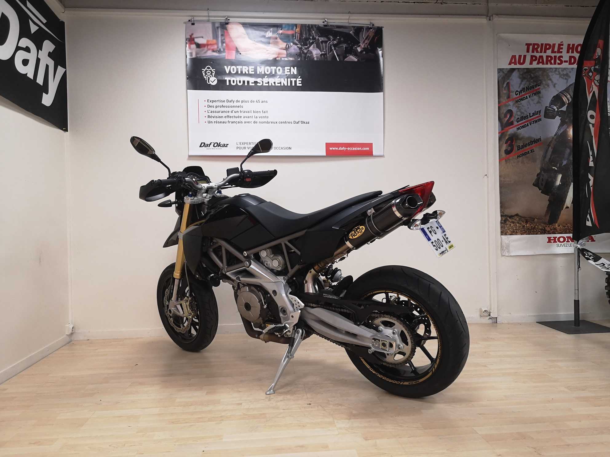 Aprilia SMV 750 Dorsoduro (Fourche Showa) 2013 HD vue arrière