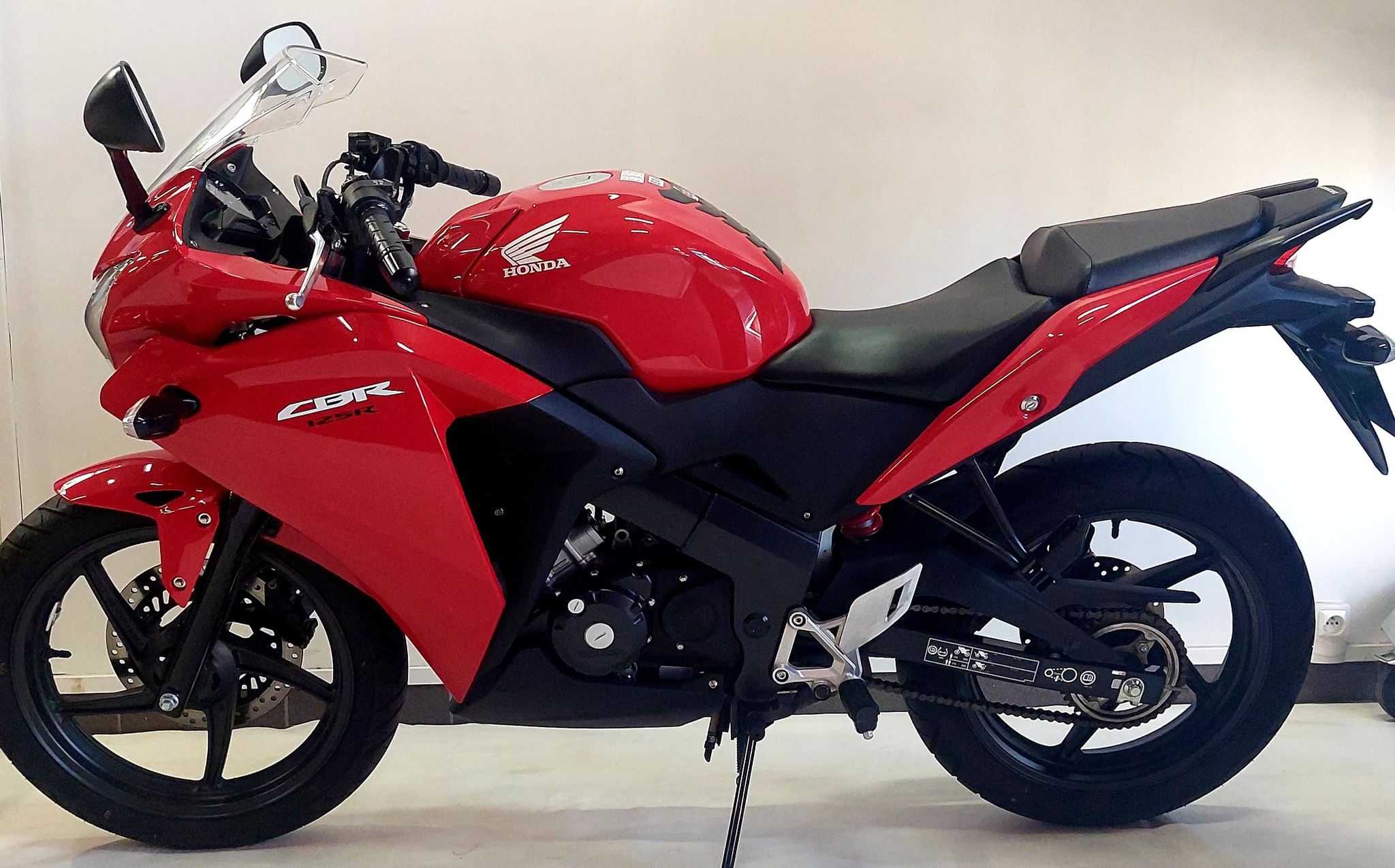 Honda CBR 125 R 2014 HD vue gauche