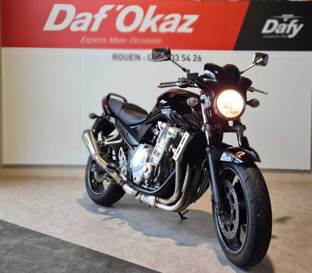 Suzuki GSF 650 N Bandit 2007 vue 3/4 droite