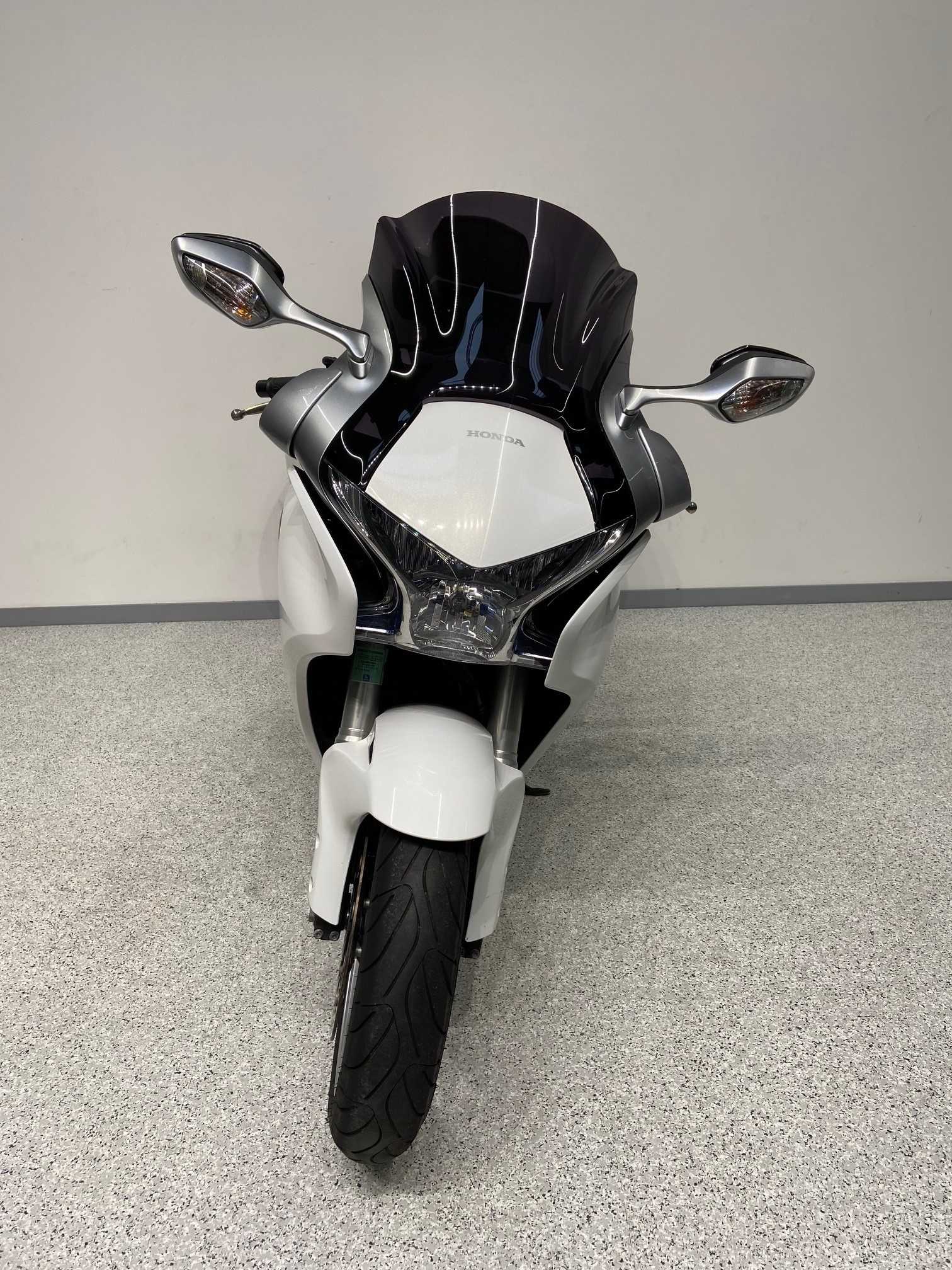 Honda VFR 1200 F 2010 HD vue avant