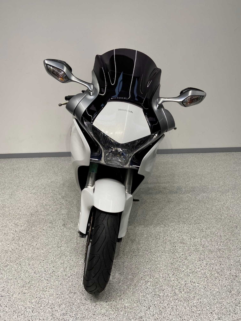 Honda VFR 1200 F 2010 vue avant