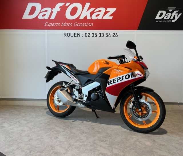 Honda CB 125 R REPSOL 2016 vue 3/4 droite